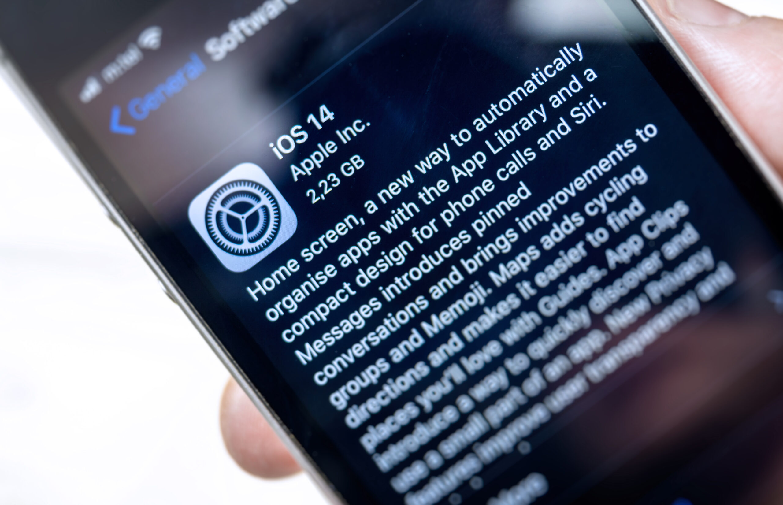 iOS14 Thoughts Plus Facebook Conversion API Updates lose up iPhone SE screen operation software update iOS to 14 version, iphone developed by apple Inc.